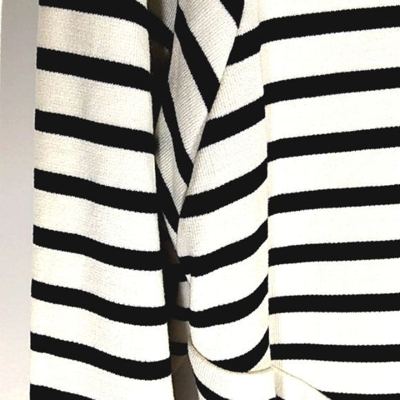 ROZ & ALI BLACK WHITE FIT & FLARE DRESS SIZE MED - Picture 3 of 10